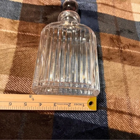 Atlantis Crystal Whiskey Bottle - Picture 13 of 15